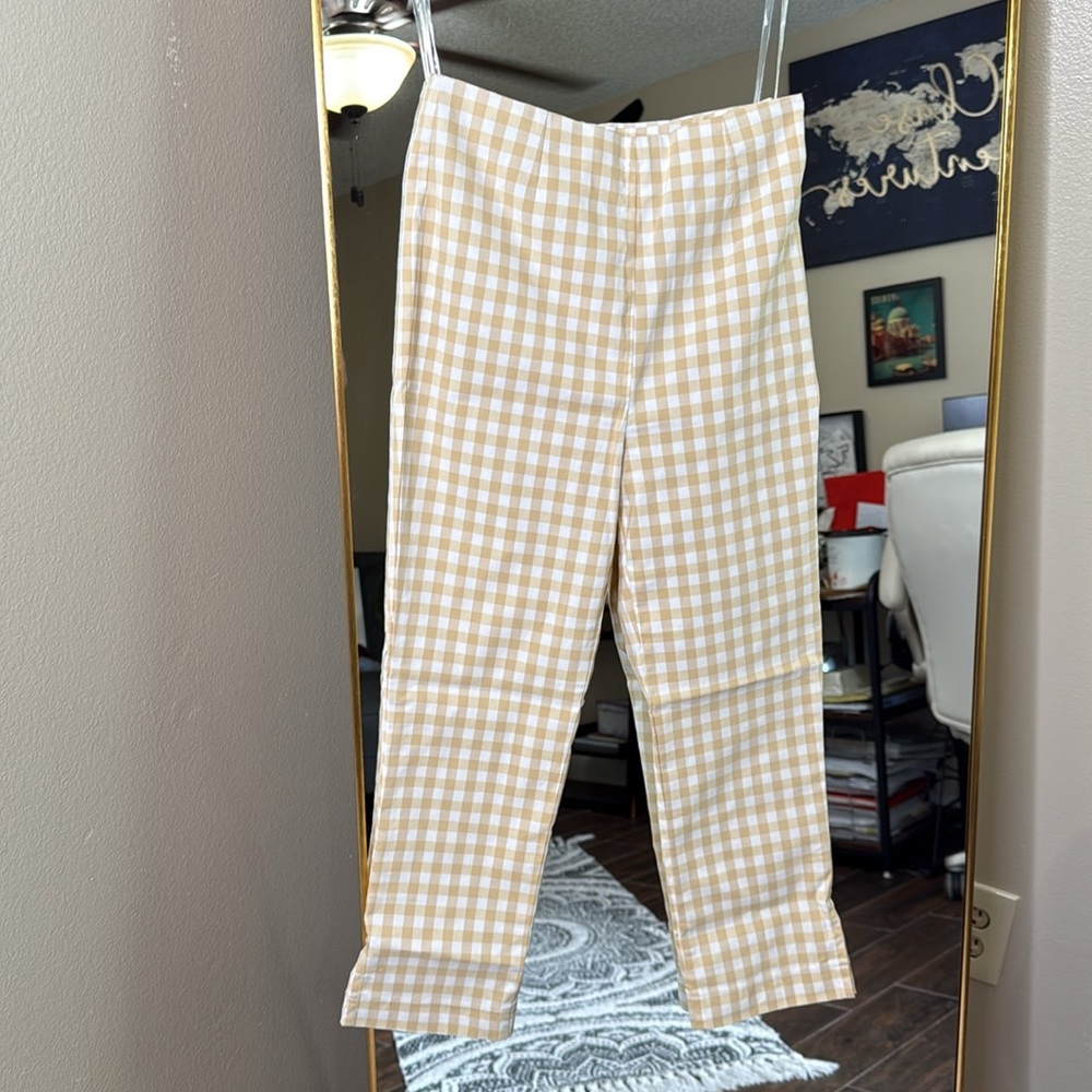 House of CB 'Carella' Gingerbread Gingham Capris NWOT - Picture 4 of 6